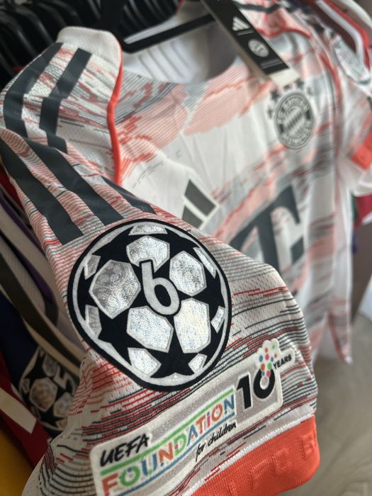 Trixou de fotbal Adidas Bayer Munich Bsyern Munchen Kane 9 marime M