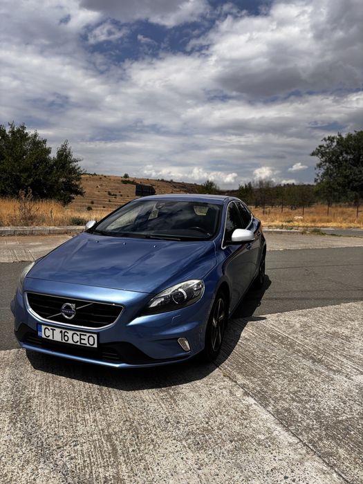 Volvo V40 R design