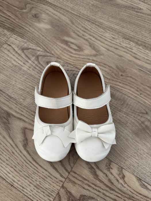 Продам туфли детские