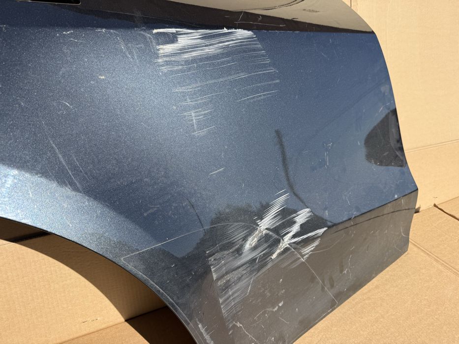 Врата Tesla Model Y