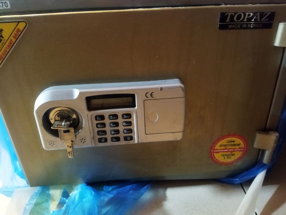 Продам сейф производства Корея.