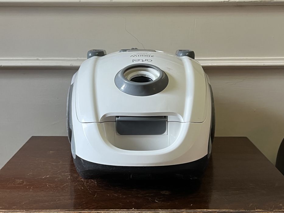 Пылесос Artel VCB0120