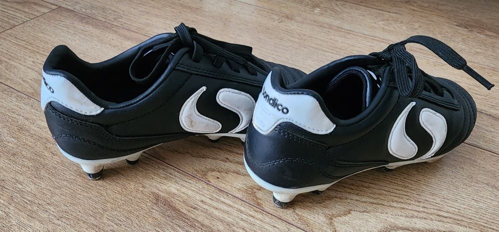 Ghete de fotbal Sondico copii (crampoane metalice) marimea 33