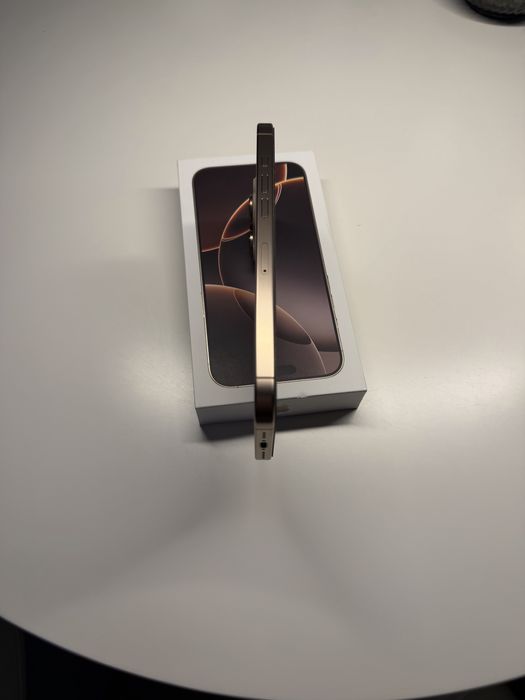 Iphone 16 pro max gold