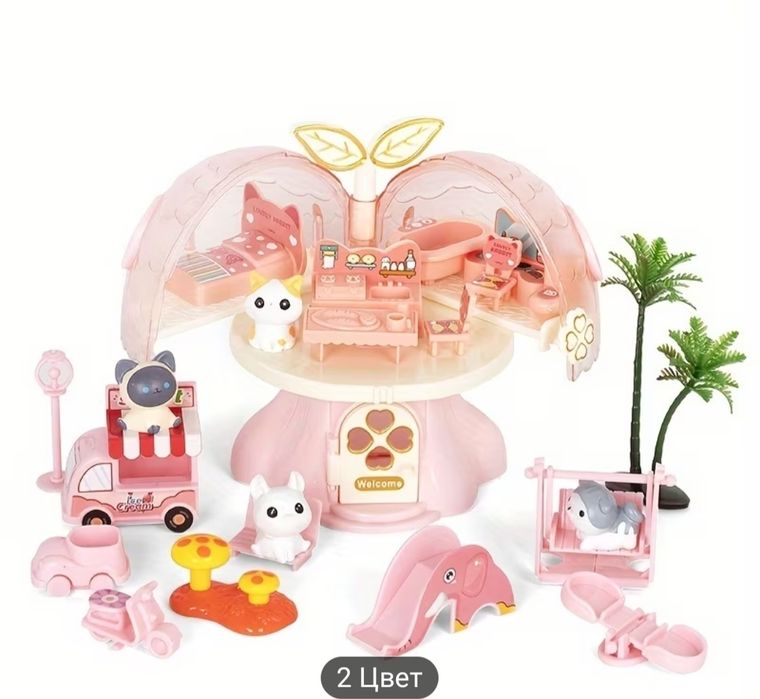 Игрушечный домик с кошечками