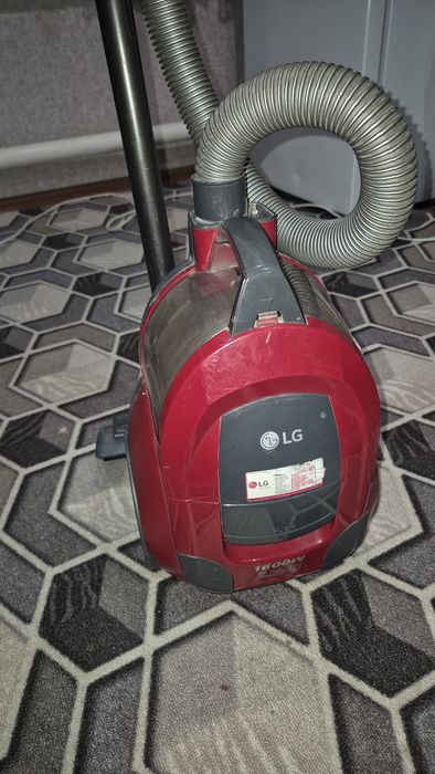 Продам пылесос LG