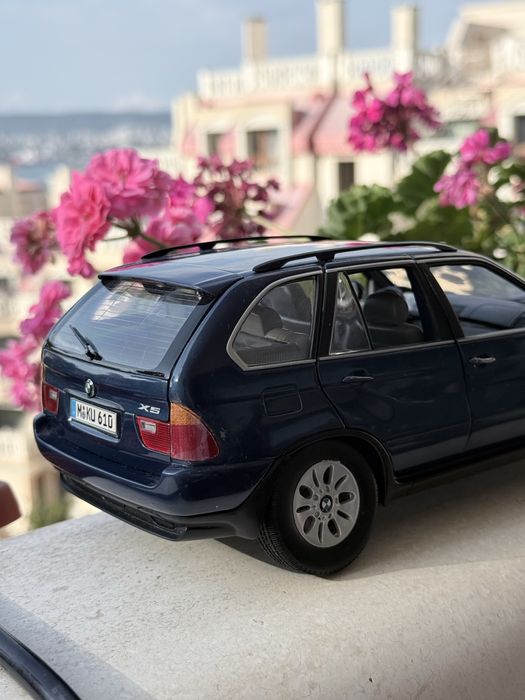 Колекционерски модел BMW X5 E53 3.0d Kyosho 1:18