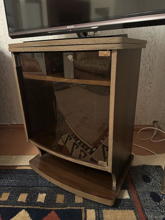 Тумбочка под телевизор