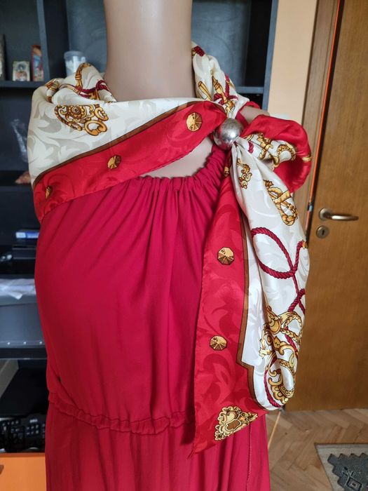 Голям копринен шал в червената гама