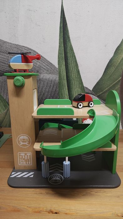 Garaj cu masinuta si elicopter Lillabo (Ikea)