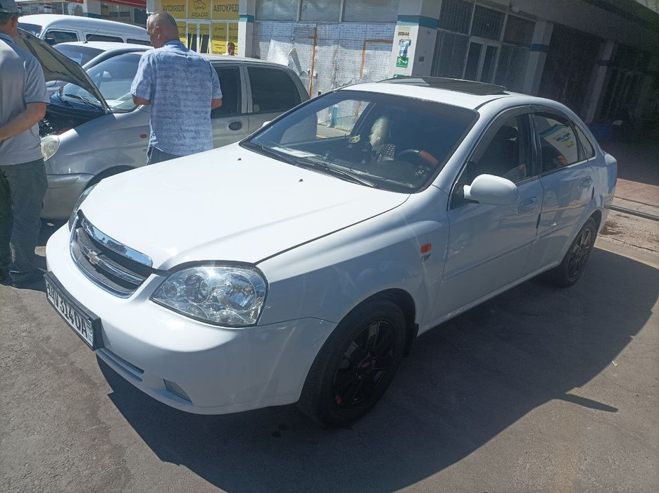 Продаю Ласетти18матор