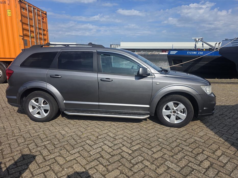Fiat Freemont 2.0-140 кс, 7места - 2011г.-196000км.4500€
