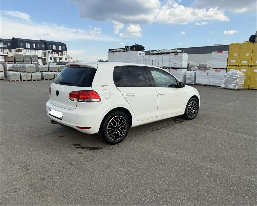 VOLKSWAGEN Golf 2010 — imagine 3