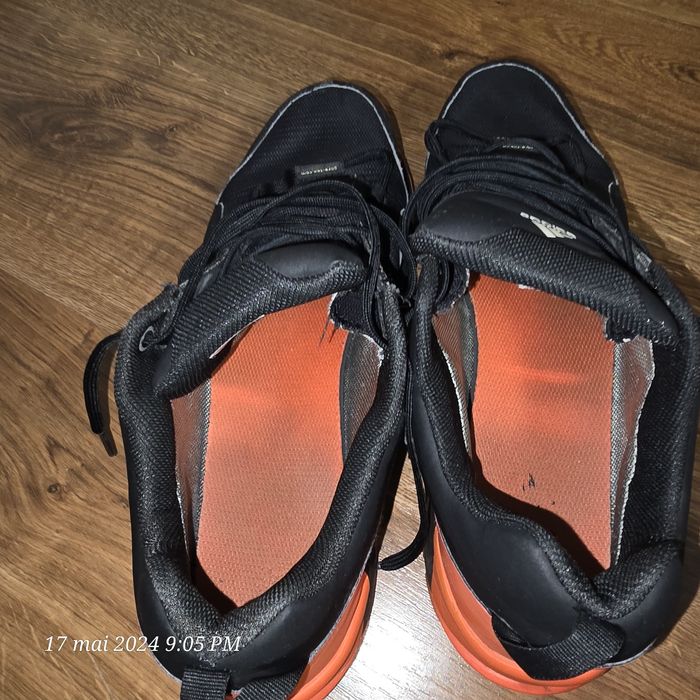 Pantofi sport Adidas