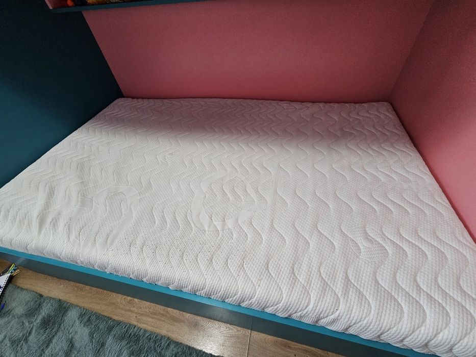 Продавам матрак 120/190