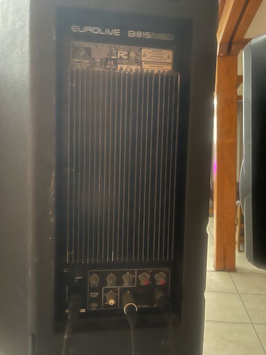 Boxe Behriger 815 Neo active  1200 w-4 bucaticu stative si cabluri