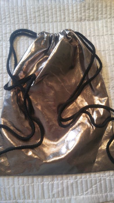 Нови пантофки 2 чифта Оригинална раница "Adidas"+още една цикламена+2ч