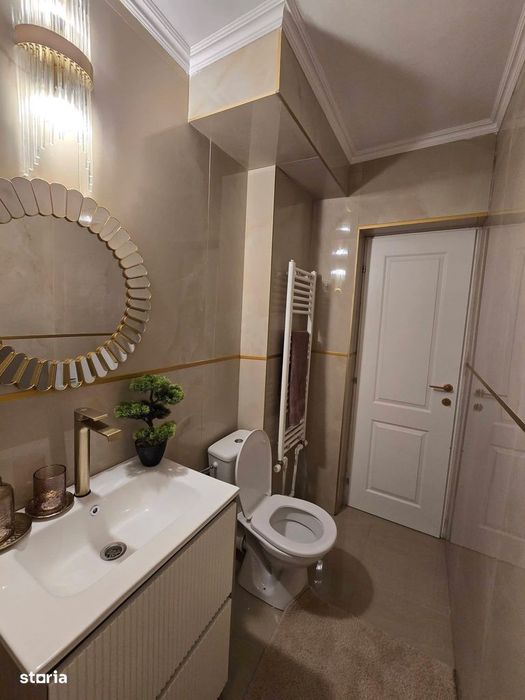 De vanzare apartament 2 camere, balcon,etaj intermediar,renovat,53500e