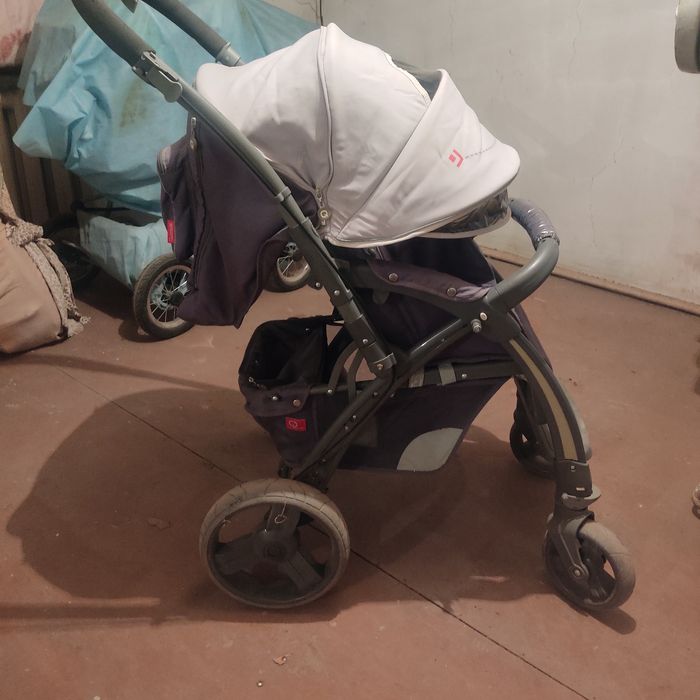 Коляска прогулочная