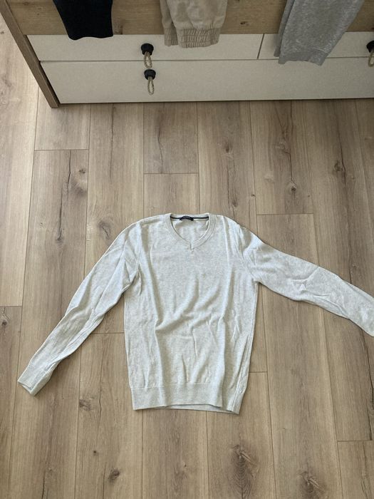 Бяла блуза с дълъг ръкав