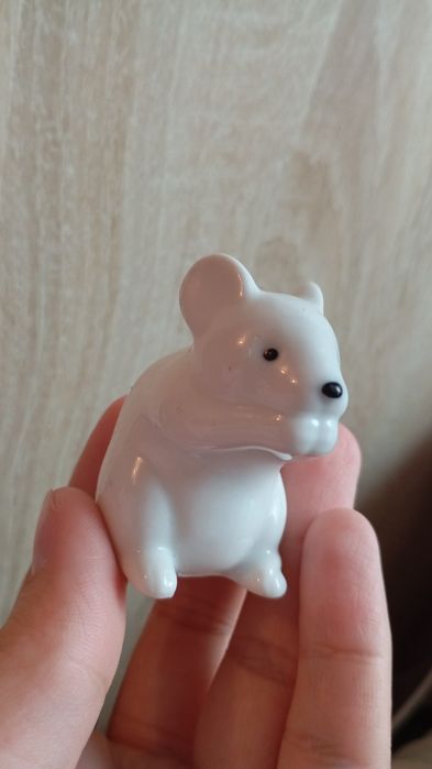 Продам Новогоднии статуэтки.