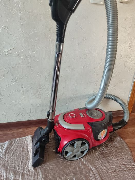Продам пылесос magna