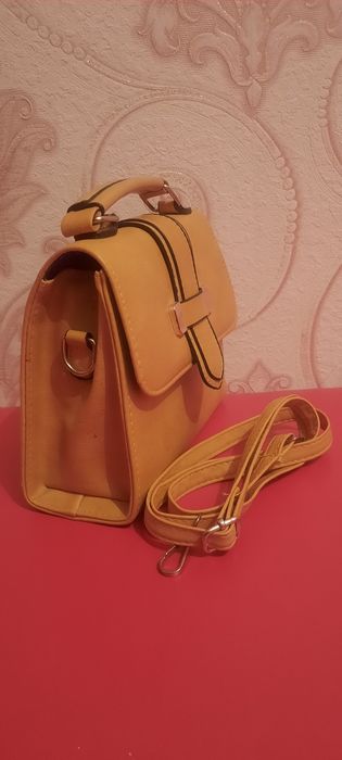 Женская сумочка красивая