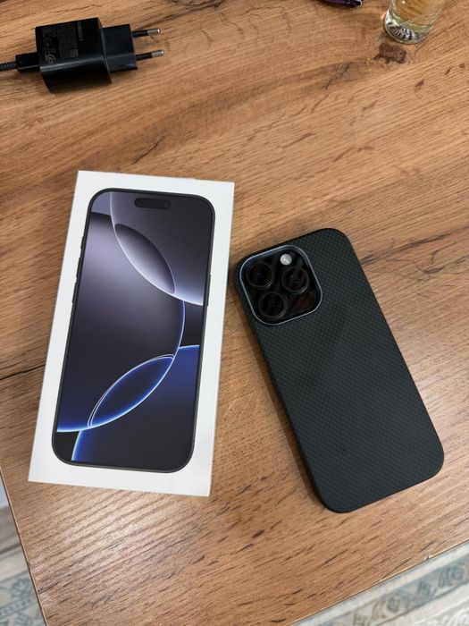 Продам Айфон 16 про 256 гб