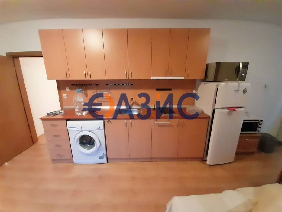 Продава се Двустаен апартамент в к.к. Слънчев бряг - 70 кв.м за 965 €/кв.м - Снимка #9