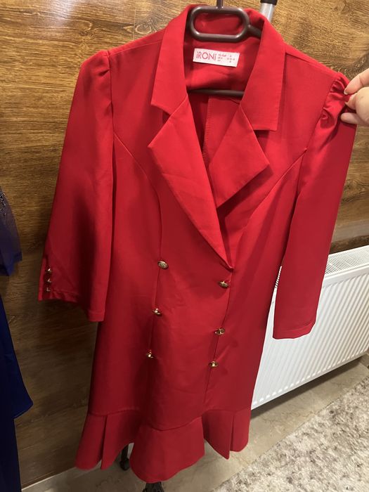 #Рокля #IRoni #код #червено