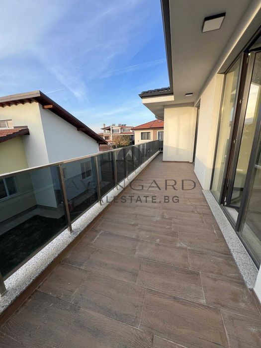 Продава се Къща в Пловдив, Беломорски - 350 кв.м за 1137 €/кв.м - Снимка #17