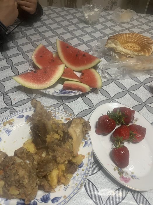 Кухыный. Стол чаиный стол