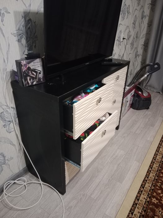 Продам камод люстра