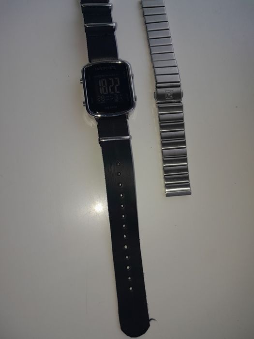 Часы электронные Naviforce