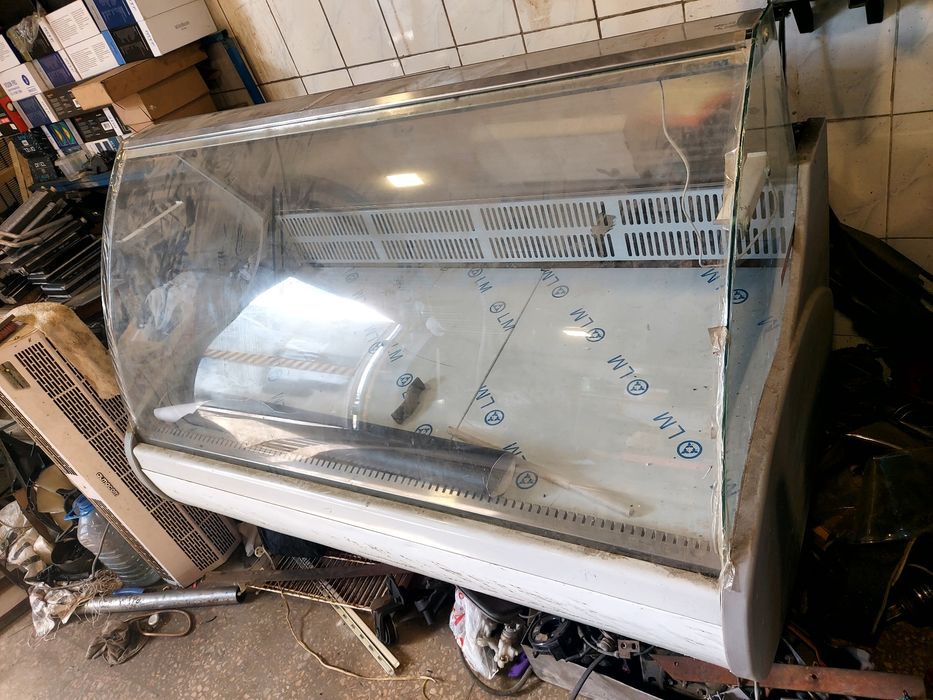 Витрина холодильная.