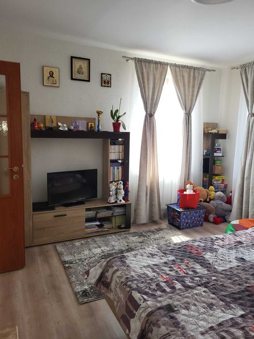 Casa individuala | 300 mp teren | Mobilata si utilata | Baicoi - Liliesti.