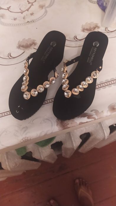 Женские шлепки новые