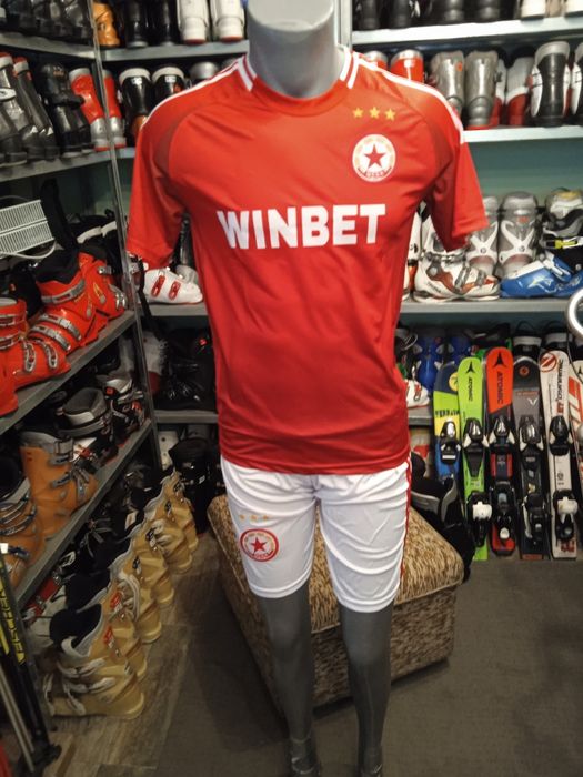 Детски футболни екипи на ЦСКА.Всички размери.Изпращам с Еконт и Спиди.