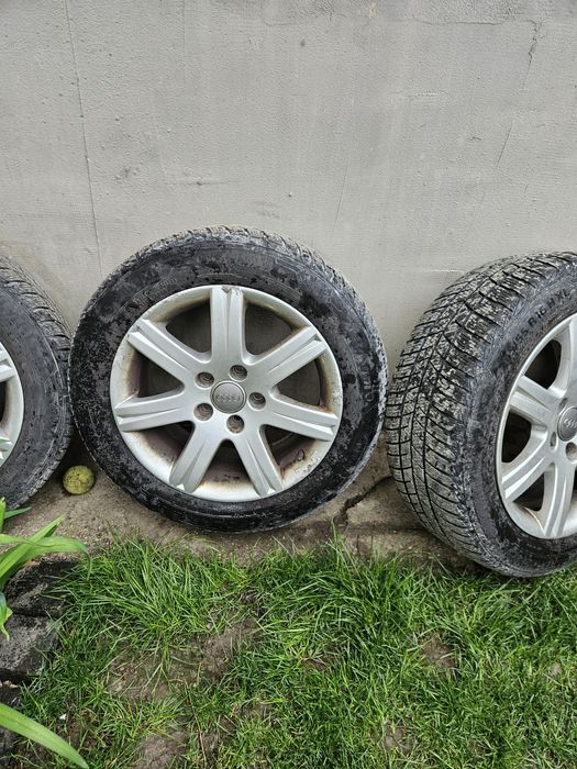 Vand jante pe 16 cu cauciucuri bune..