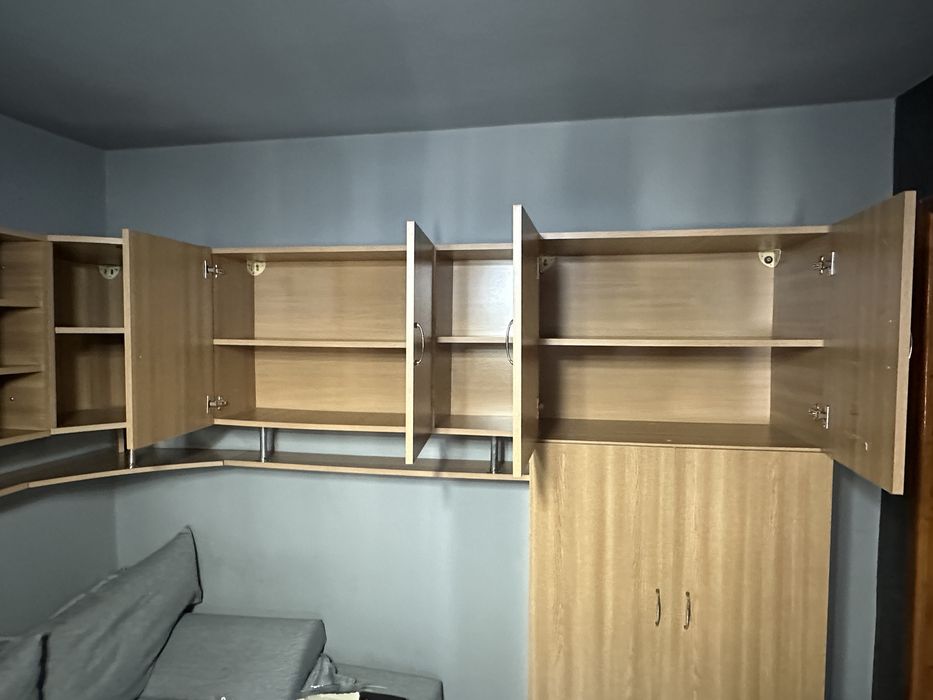 Vand mobila perete in perfecta stare