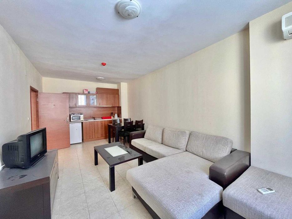 Дава се под наем Двустаен апартамент в к.к. Слънчев бряг - 52 кв.м за 290 € - Снимка #3