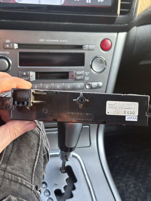 Часовник за субару легаси 2007