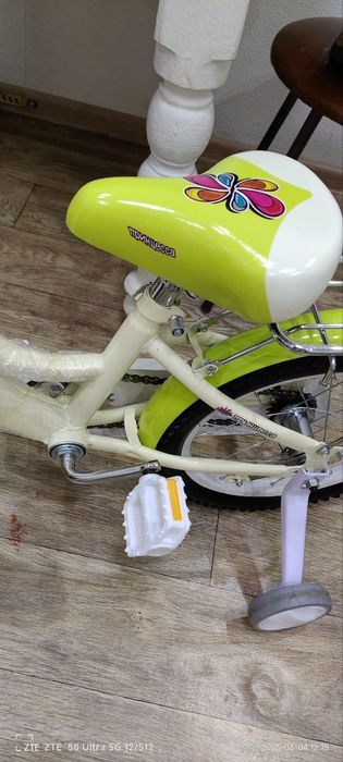 Новый.Качество отличное.3-7лет.