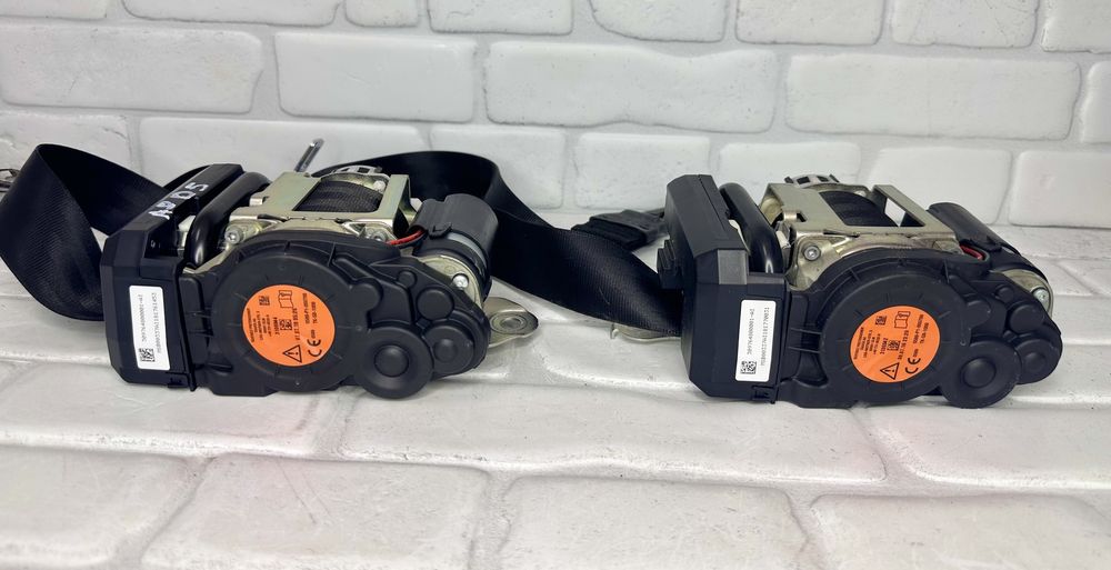 Предни колани AUDI A8 D5 0589P1000799