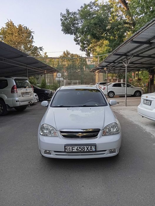 Продаю Chevrolet Lacetti - 1,8