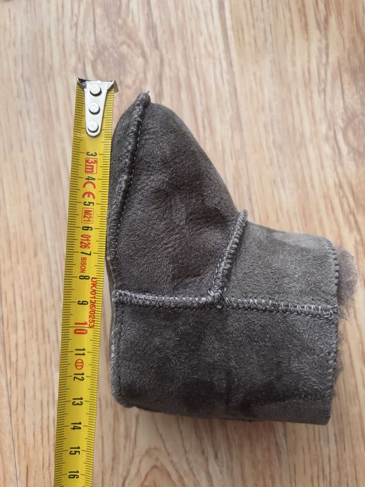 Botosei bebe din lână naturala 6-12 luni