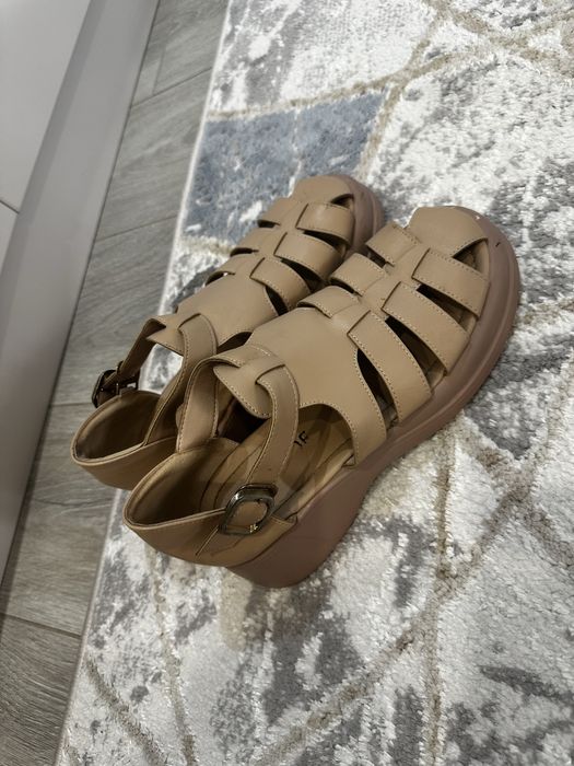 Сандали женские