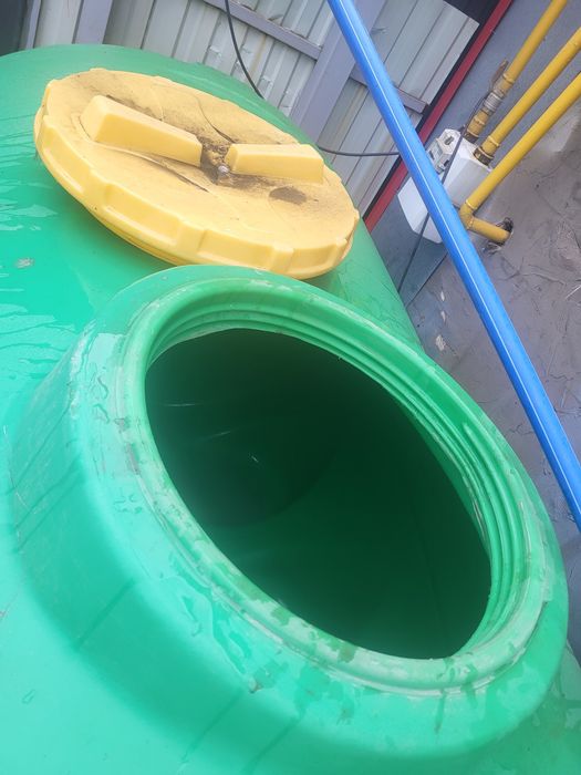 Ёмкости 5000 л 2 шт.