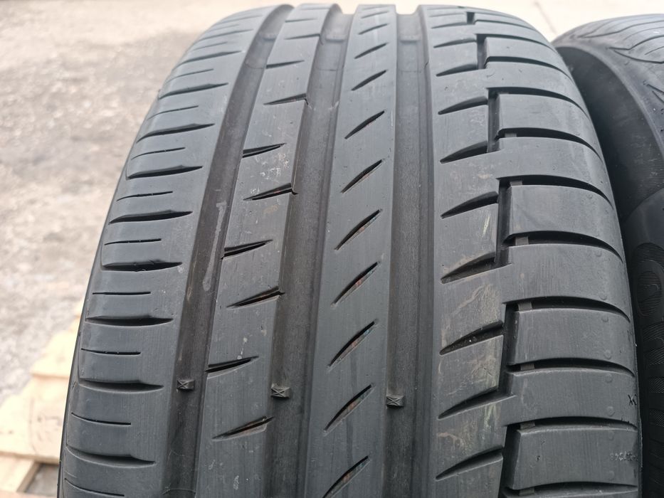 2бр. летни гуми 235/45/17 Continental