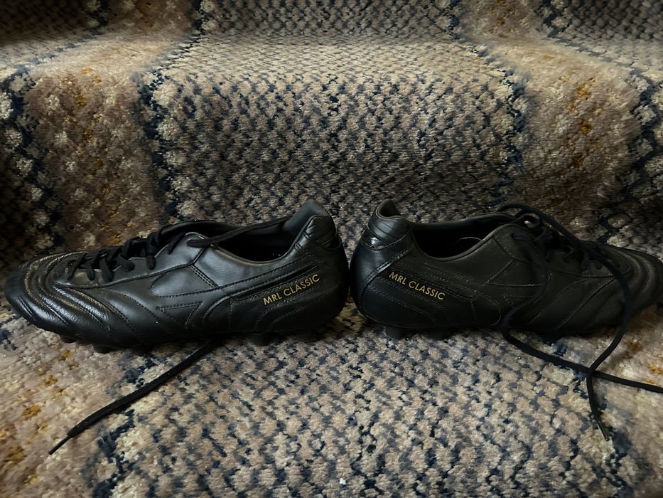 Футболни обувки  Mizuno morelia